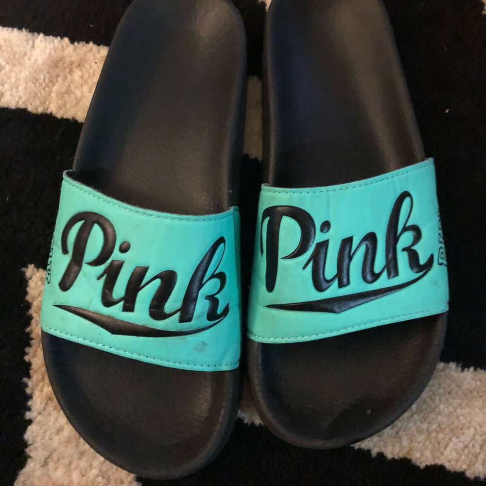 Pink slides size L